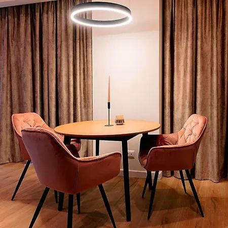La Boheme Corbeanca - Partener Therme 酒店 3*