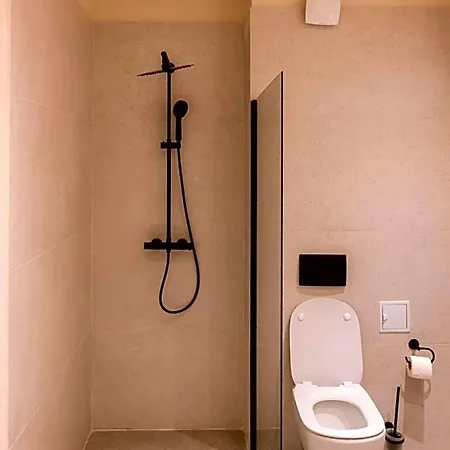 La Boheme Corbeanca - Partener Therme 酒店 3*